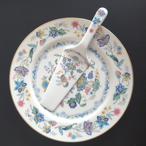 Andrea by Sadek Cake Pate with Server - Picture 1 of 6